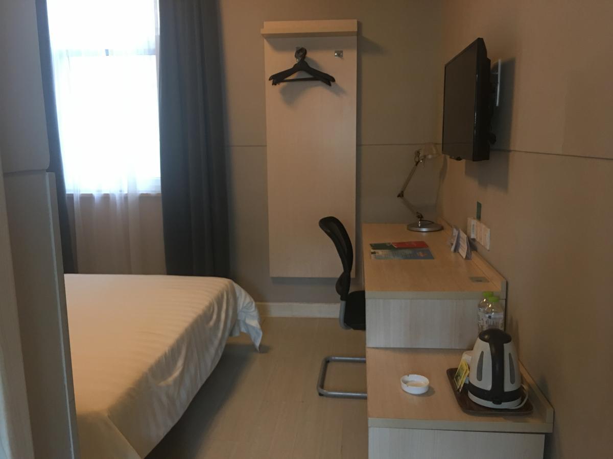 Jinjiang Inn Liuzhou Bubugao Square North Station Bagian luar foto