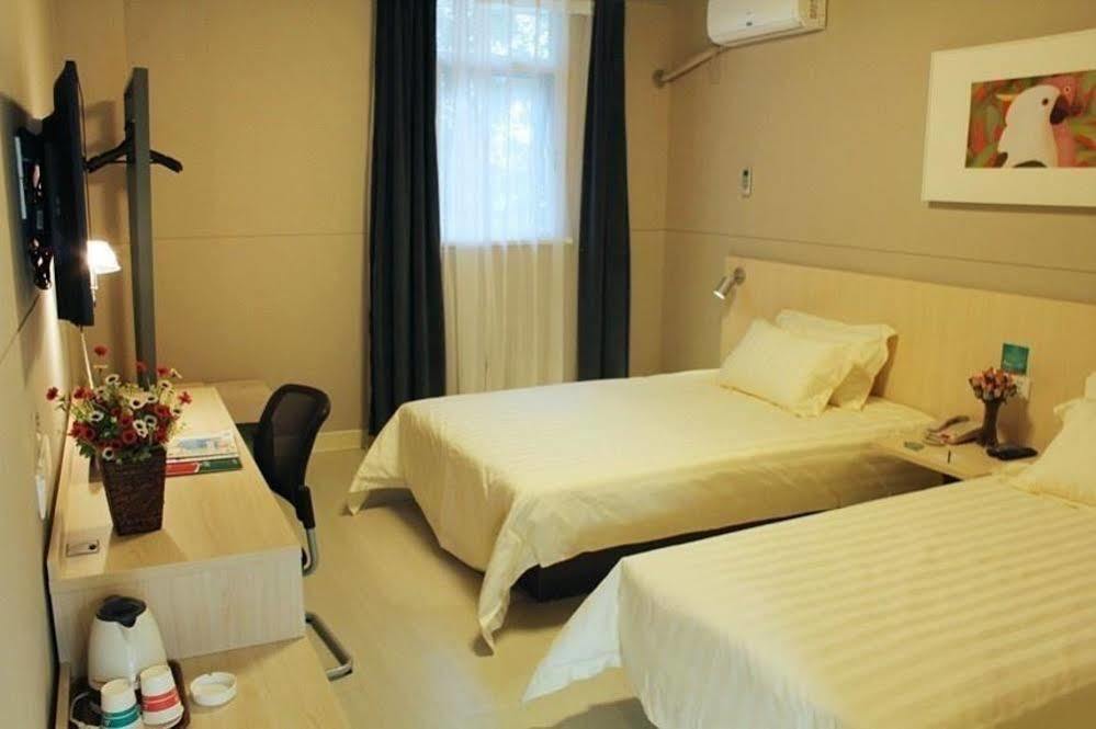 Jinjiang Inn Liuzhou Bubugao Square North Station Bagian luar foto